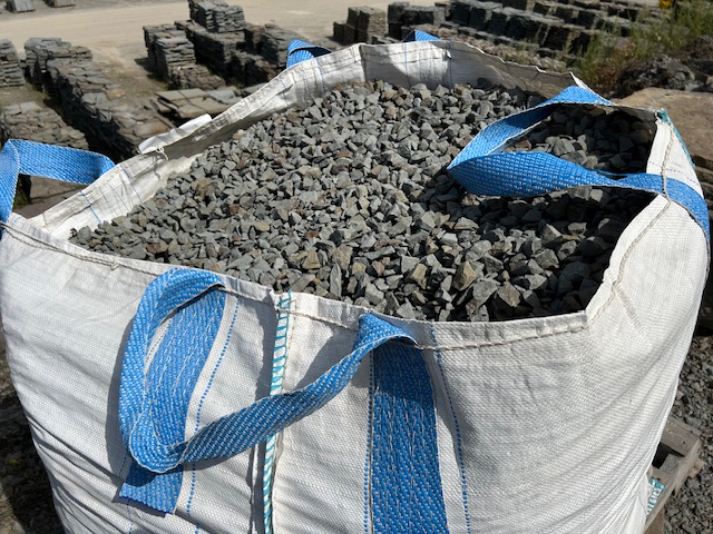 Lot 15: 3 pallets 3/4" Blue Decorative Stone 3